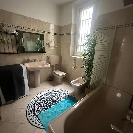 Urban Casa de hóspedes *